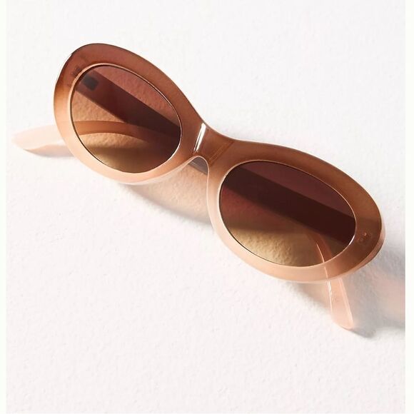 Anthropologie Ombré Eye King Sunglasses. - Picture 1 of 4